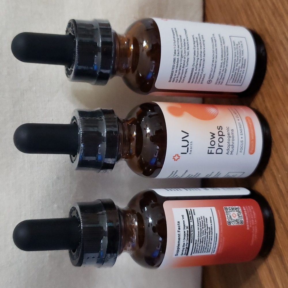 NWT sealed Luv flow drops